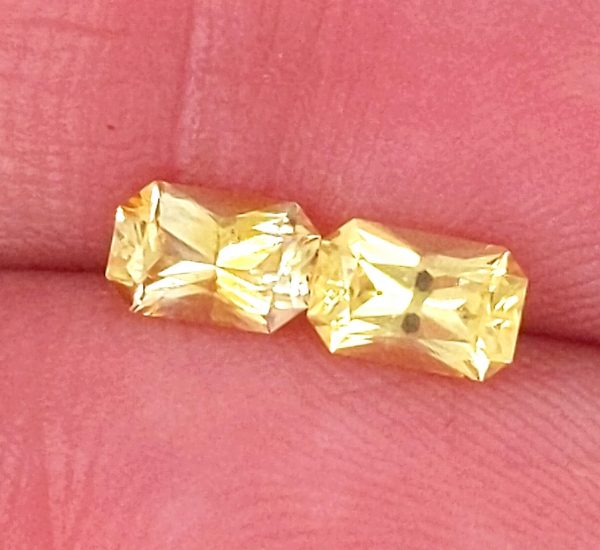 Sri Lanka (Ceylon) Yellow Emerald Cut Sapphire Pair 6x4mm  1.30 cts - Image 5