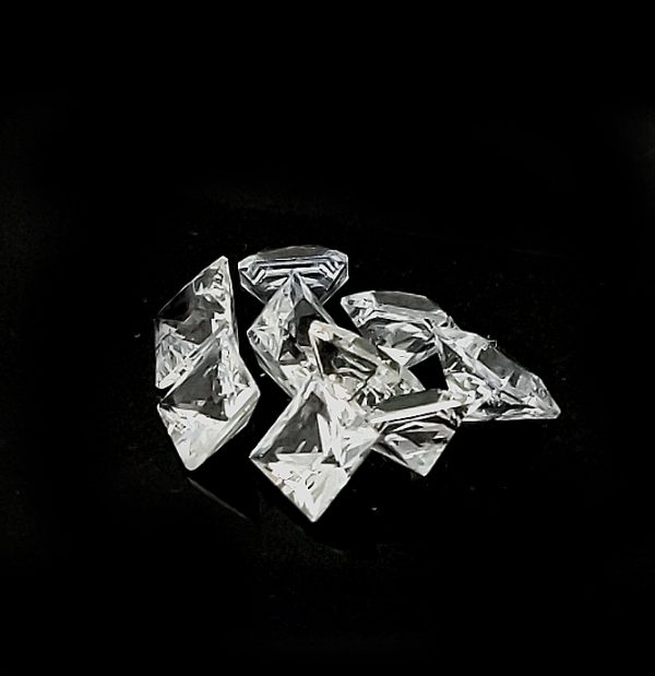 Sri Lanka (Ceylon) White Sapphire Princess Cut 3.5mm ~0.3carats each - Image 5