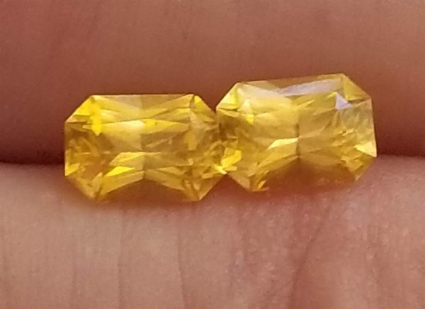 Sri Lanka Yellow Radiant Cut 6.5mmx4.5mm Matched Pair 1.67 Carats - Image 7