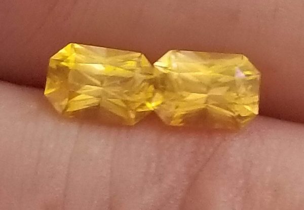 Sri Lanka Yellow Radiant Cut 6.5mmx4.5mm Matched Pair 1.67 Carats - Image 8
