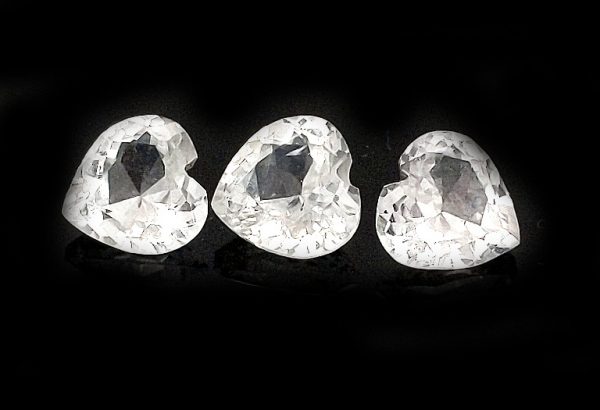 Sri Lanka White Sapphire Heart  6mm - ~0.9 cts - Image 9