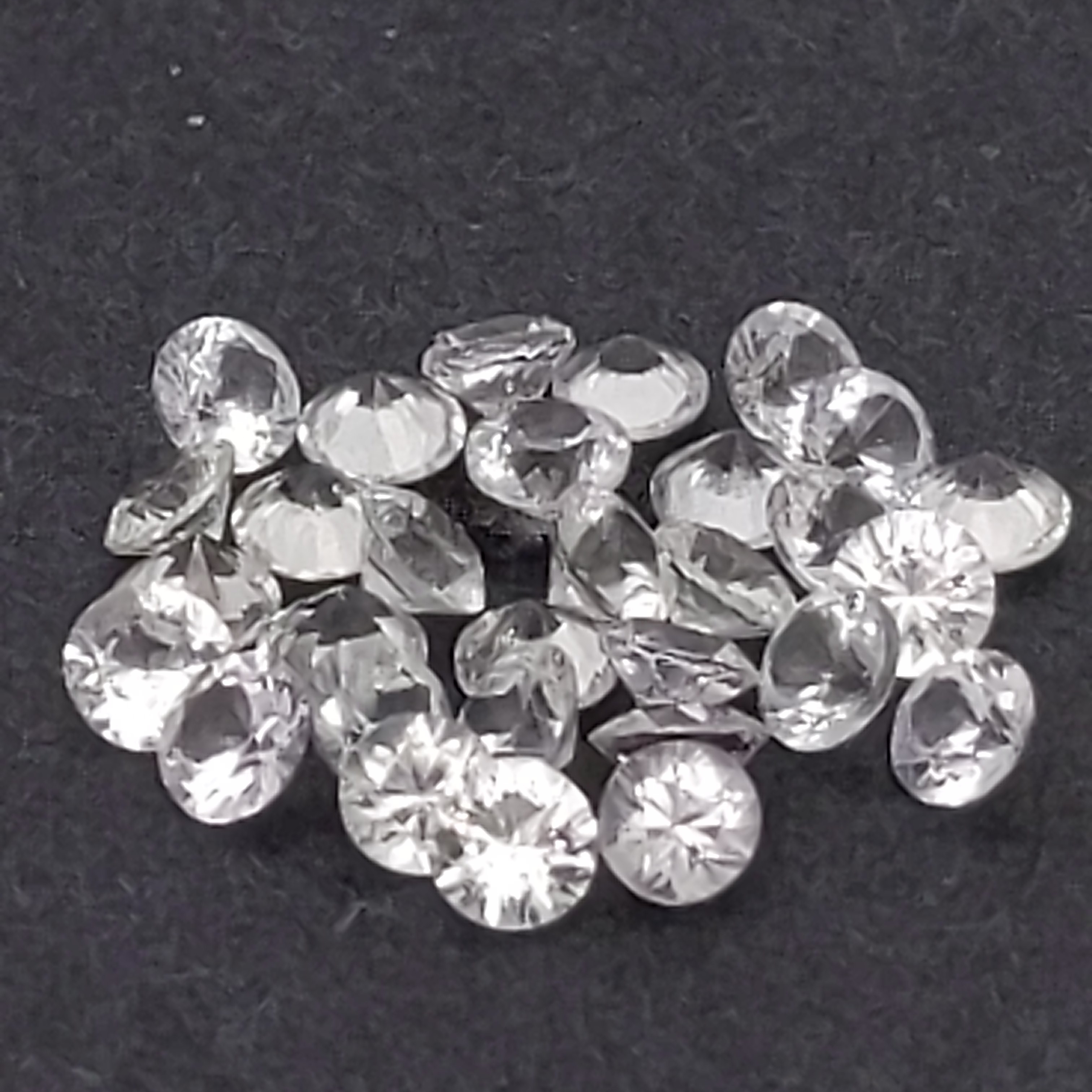 Sri Lanka (Ceylon) White Round Brilliant Sapphire 2.5mm 1.0 CTW Simply Sapphires