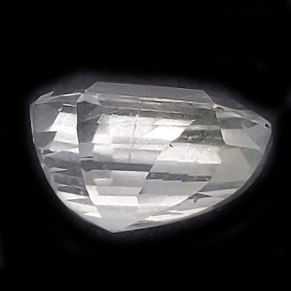 Exceptional Unheated 7.47+ CT Emerald-Cut White Sapphire – Mined in Sri Lanka, Certified by AGTA - Image 6