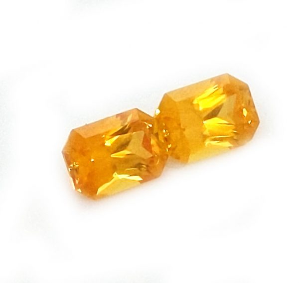 Sri Lanka Yellow Radiant Emerald Cut Sapphire Pair 2.45cts 7.5x5.5mm - Image 4