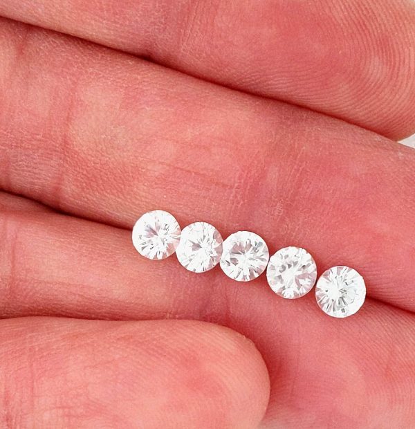 Sri Lanka (Ceylon) White Round Brilliant Sapphire  5mm  ~0.60cts - Image 5