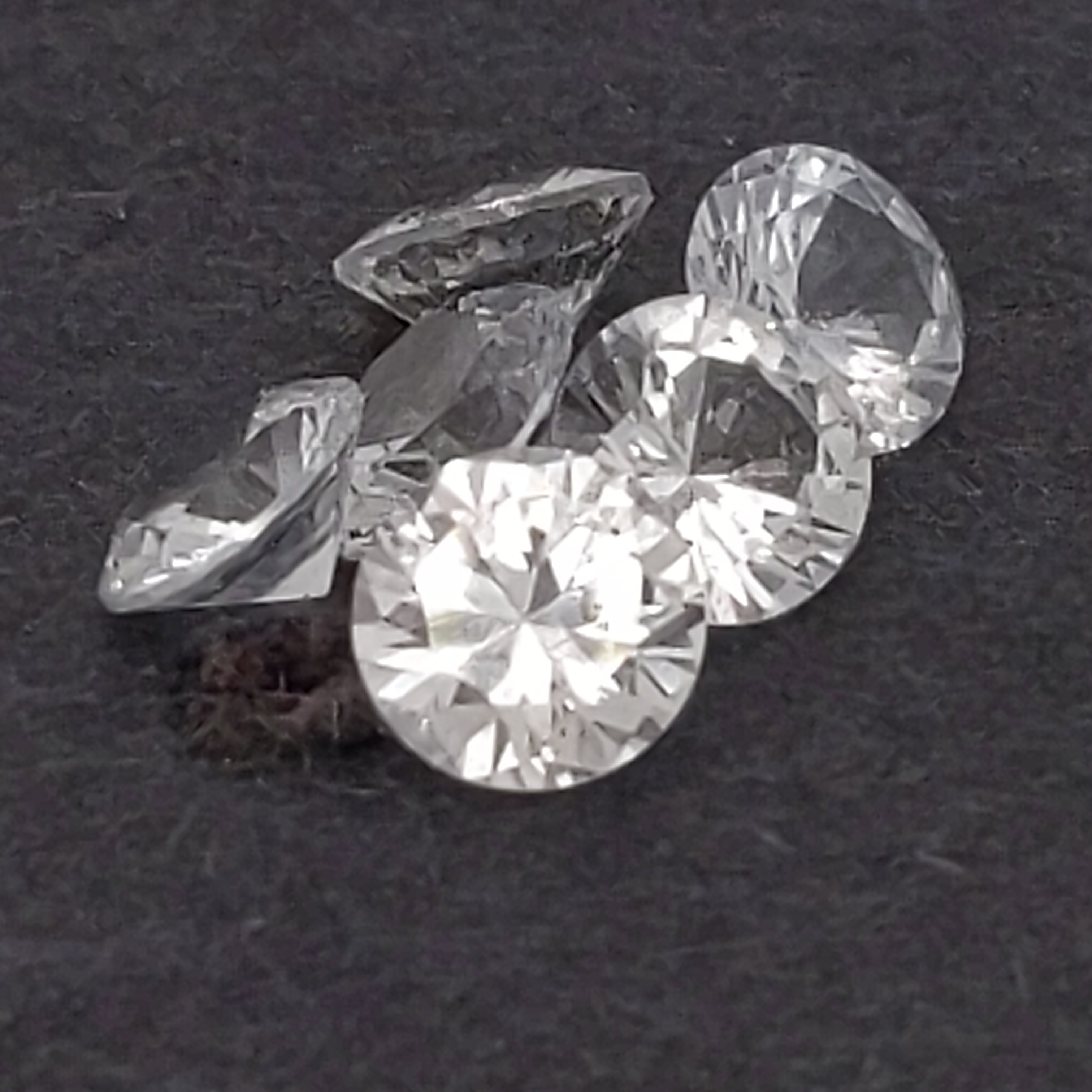 Sri Lanka (Ceylon) White Round Brilliant Sapphire 5mm 0.60cts Simply Sapphires
