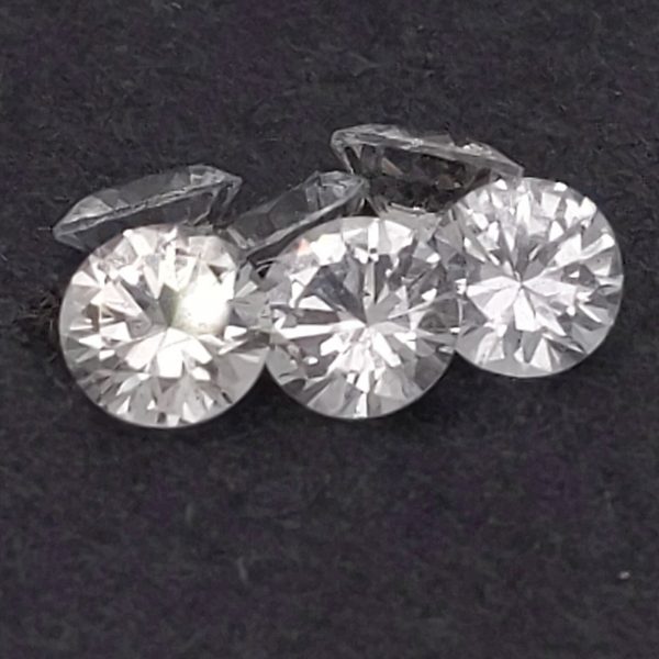 Sri Lanka (Ceylon) White Round Brilliant Sapphire  5mm  ~0.60cts - Image 4
