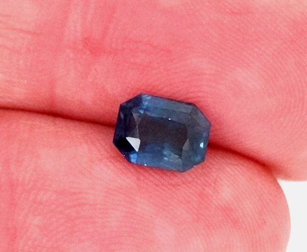 CGL Certified Unheated Blue Emerald Cut Sapphire 2.16 Carats 8.22x6.17x4.32mm - Image 9