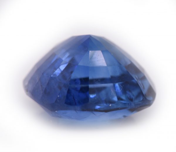 GGTL Certified 5.71 Carat Royal Blue Cushion Cut Sapphire 9.9x9.3x6.5mm - Image 6