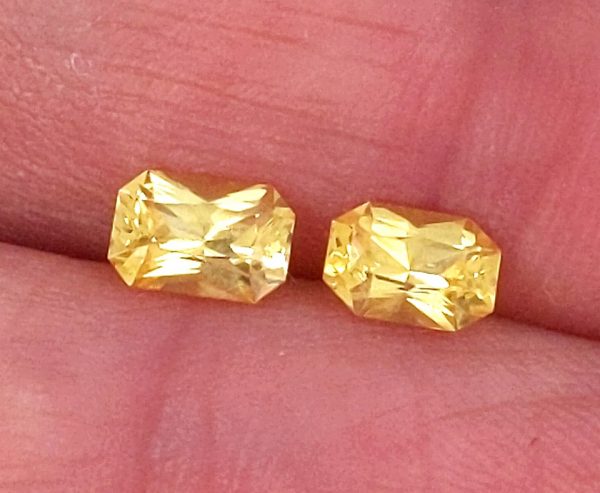Sri Lankan Sapphire Yellow Emerald Radiant Cut Pair 6.5x4.5mm  1.74 cts - Image 3