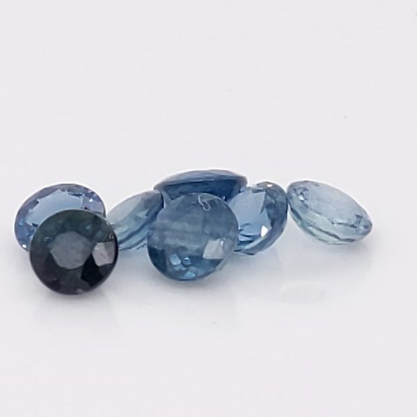 Set of 7 Blue Sapphire Rounds 2.57 carat total weight 4-4.5mm - Image 7