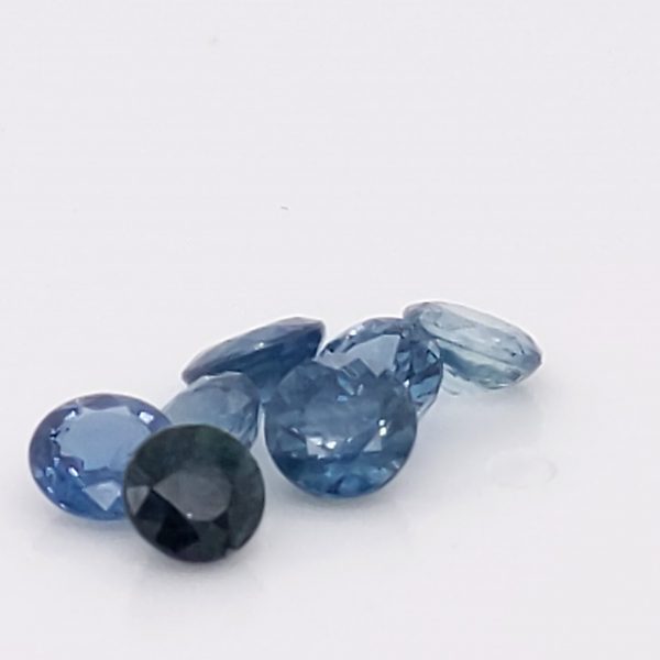 Set of 7 Blue Sapphire Rounds 2.57 carat total weight 4-4.5mm - Image 6