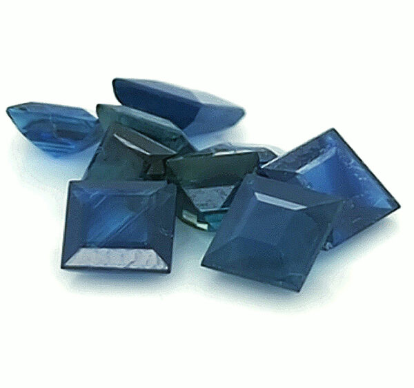 3.8 Carats Blue Square Sapphires Set of 9 sapphires