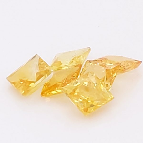 Square Yellow Sapphires 6 stones ~4mm each 1.99 Carats Total - Image 3