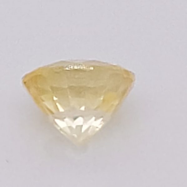 Round Light Yellow  Sri Lanka Sapphire 0.70 carats - Image 3