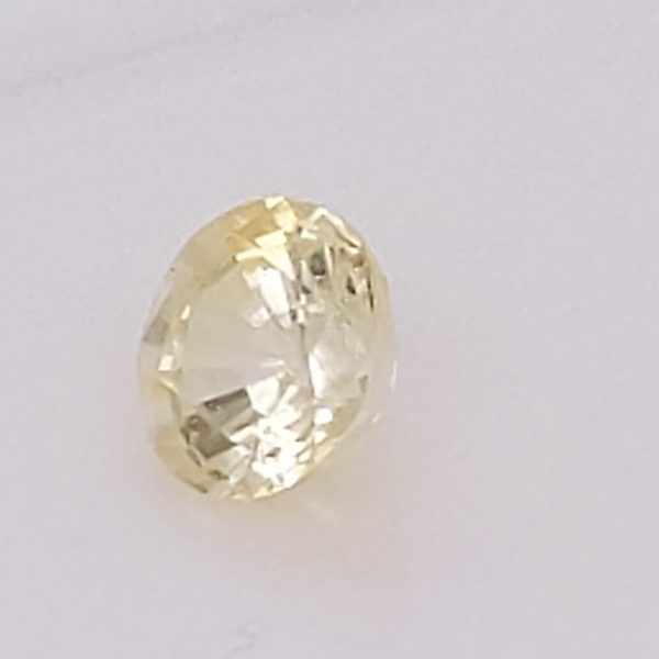 Round Light Yellow  Sri Lanka Sapphire 0.70 carats - Image 5