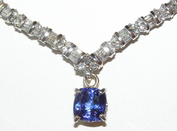 Elegant Cushion Tanzanite Diamond Necklace 14Kwg 4.25 Ctw - Image 4