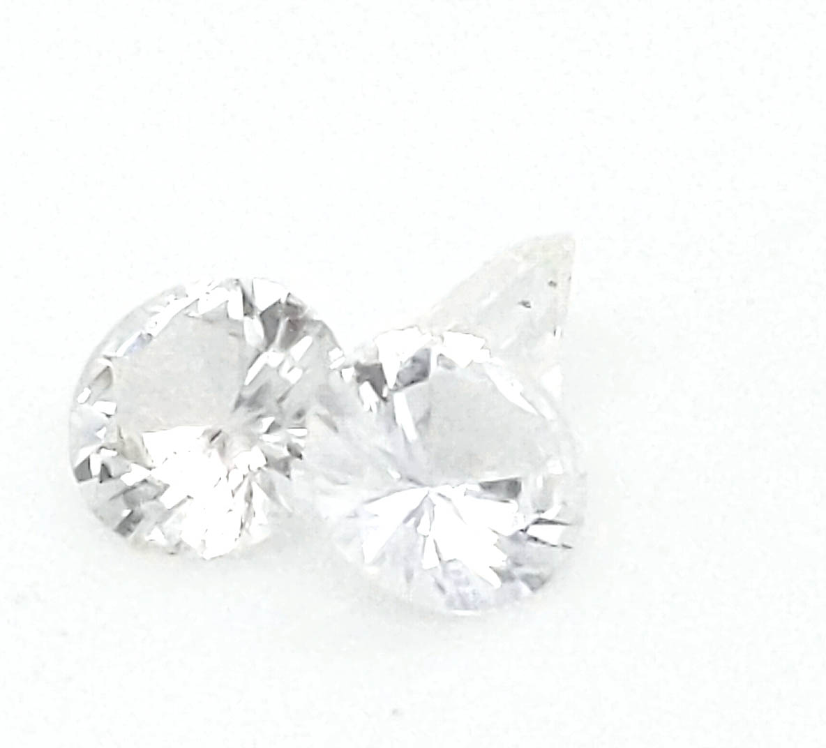 Sri Lanka White Round Brilliant Sapphire - 6mm - 0.70-.0.90 carats ...
