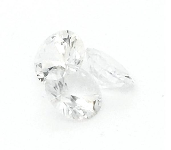 Sri Lanka White Round Brilliant Sapphire - 6mm - 0.70-.0.90 carats - Image 6