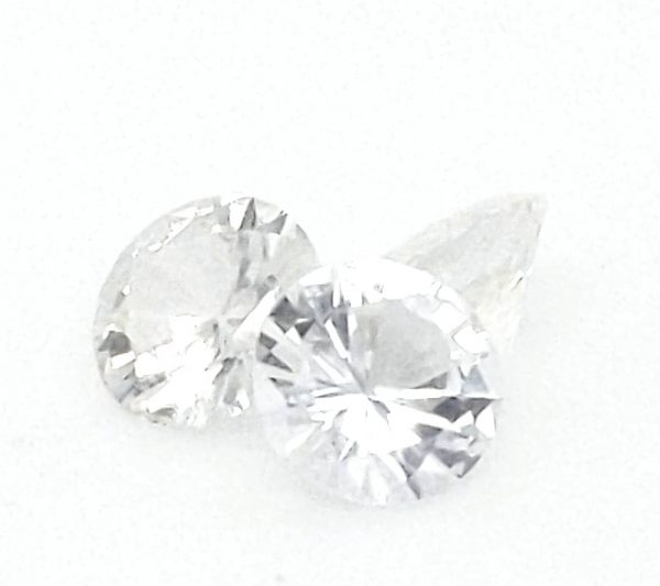 Sri Lanka White Round Brilliant Sapphire - 6mm - 0.70-.0.90 carats - Image 5