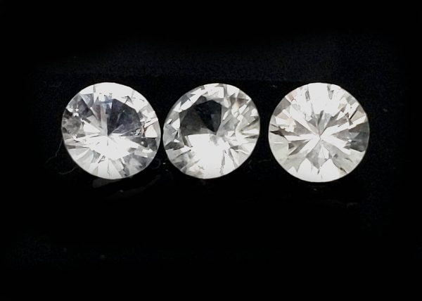 Sri Lanka White Round Brilliant Sapphire - 6mm - 0.70-.0.90 carats - Image 7