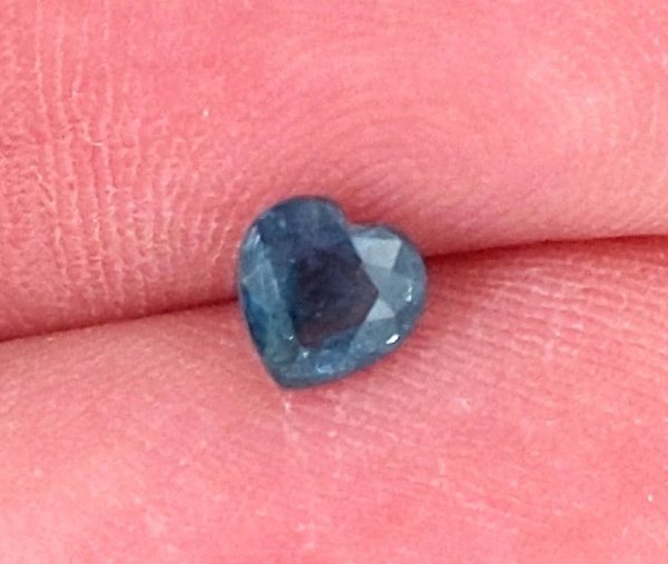 Heart Cut Blue Tanzanian Sapphire 0.63 Carats 5mm - Image 8
