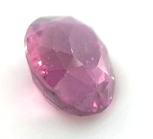 CGL Certified Pink Oval Sapphire 1.73 Carats 8.25x6.03x3.83mm - Image 5