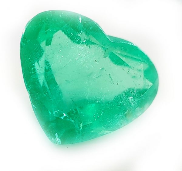 AGL Certified Colombia Emerald Fancy Heart Cut 5.76 Cts 12.8x10.4mm - Image 2