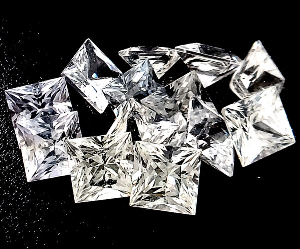 Sri Lanka (Ceylon) White Sapphire Princess Cut 4mm - 0.44carats - Image 4
