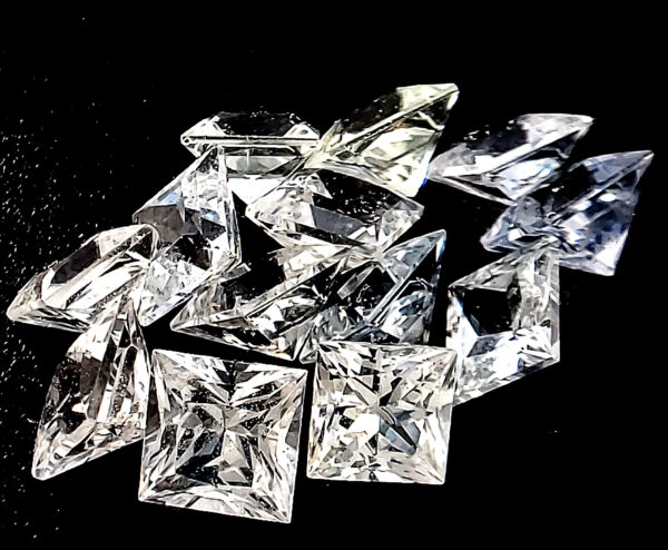 Sri Lanka (Ceylon) White Sapphire Princess Cut 4mm - 0.44carats - Image 5