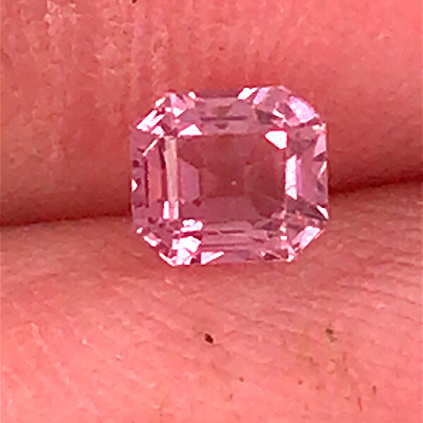 Sri Lanka Pink Emerald Cut Sapphire 0.71 carats 5.6x4.4mm - Image 9
