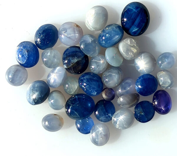 Burma Cabochon/ Stars Sapphire Parcel 69.9 carats - Image 3