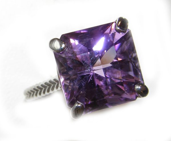 Large Fancy Cut Amethyst Ring 14KWG 4.15 ct - Image 3