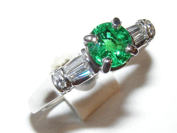 Spectacular Tsavorite Diamond Ring 14KWG 1.72 ctw - Image 6