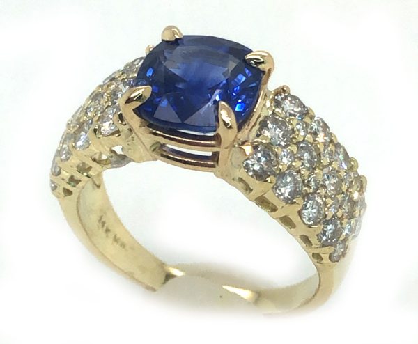 Cushion Cut Sri Lanka Blue Sapphire Diamond Ring 14KYG 4.23 ctw - Image 4