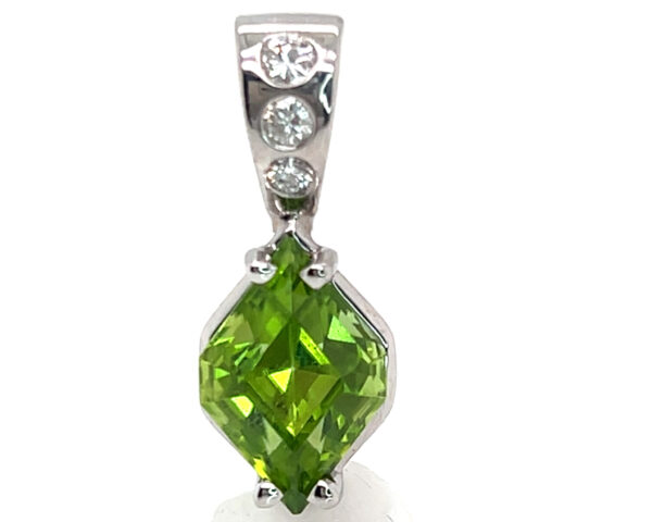 Exceptional 6.23ct Nanette-Cut Pakistani Peridot Pendant with 0.23ctw Diamond Accents in 14K Gold – Masterfully Cut by Renowned American Lapidary - Image 3