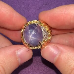 Exquisite GIA Certified 18kt Yellow Gold Ring with Rare 22ct Untreated Color-Change Star Sapphire & Vintage Diamonds