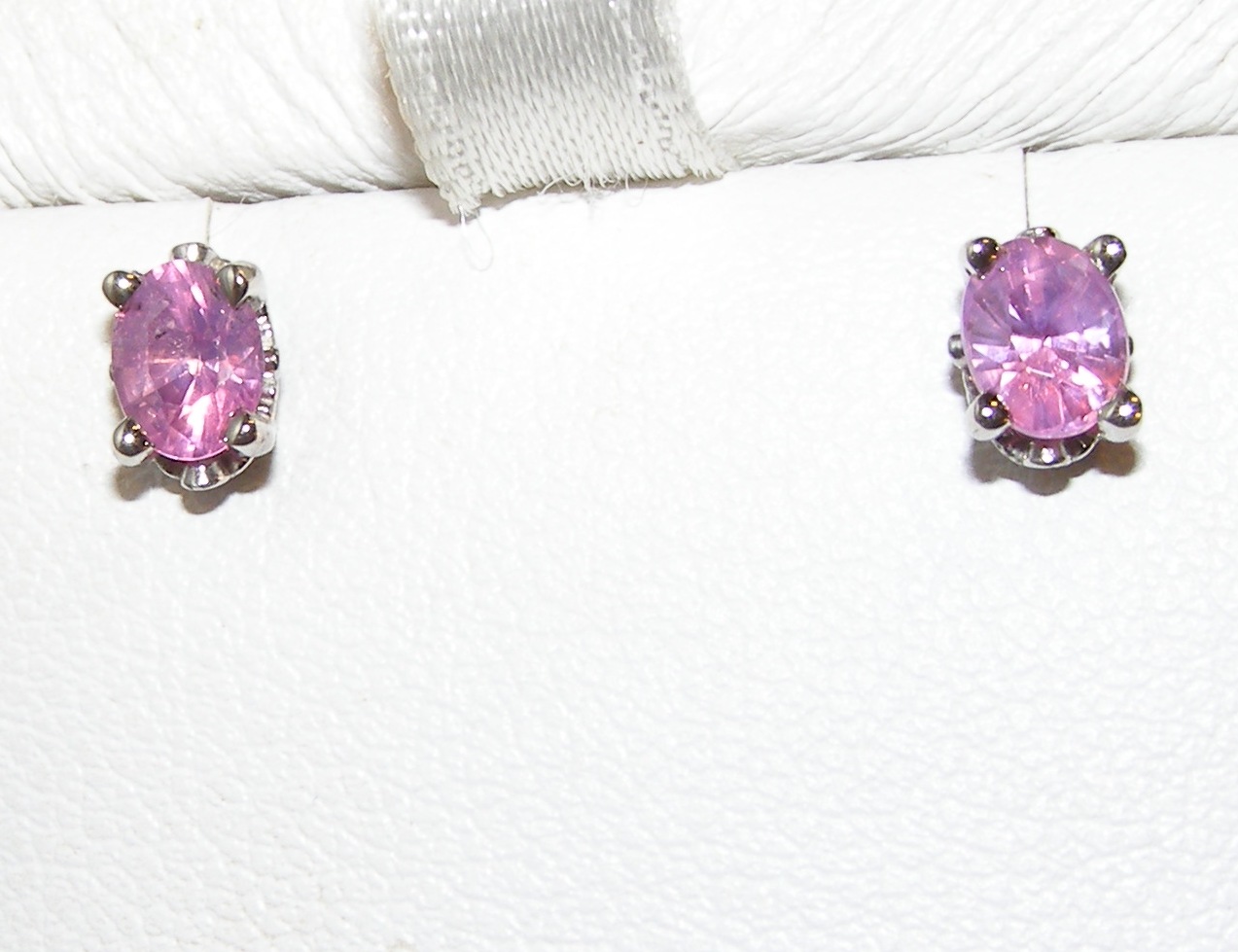 Round Brilliant Ceylon Pink Sapphire (H)* Studs 14KWG 1.04 ctw - Image 2