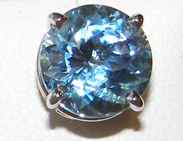 Top Quality Aquamarine (H)* Earring Studs 18KWG 3.44 ctw NEW ITEM - Image 3