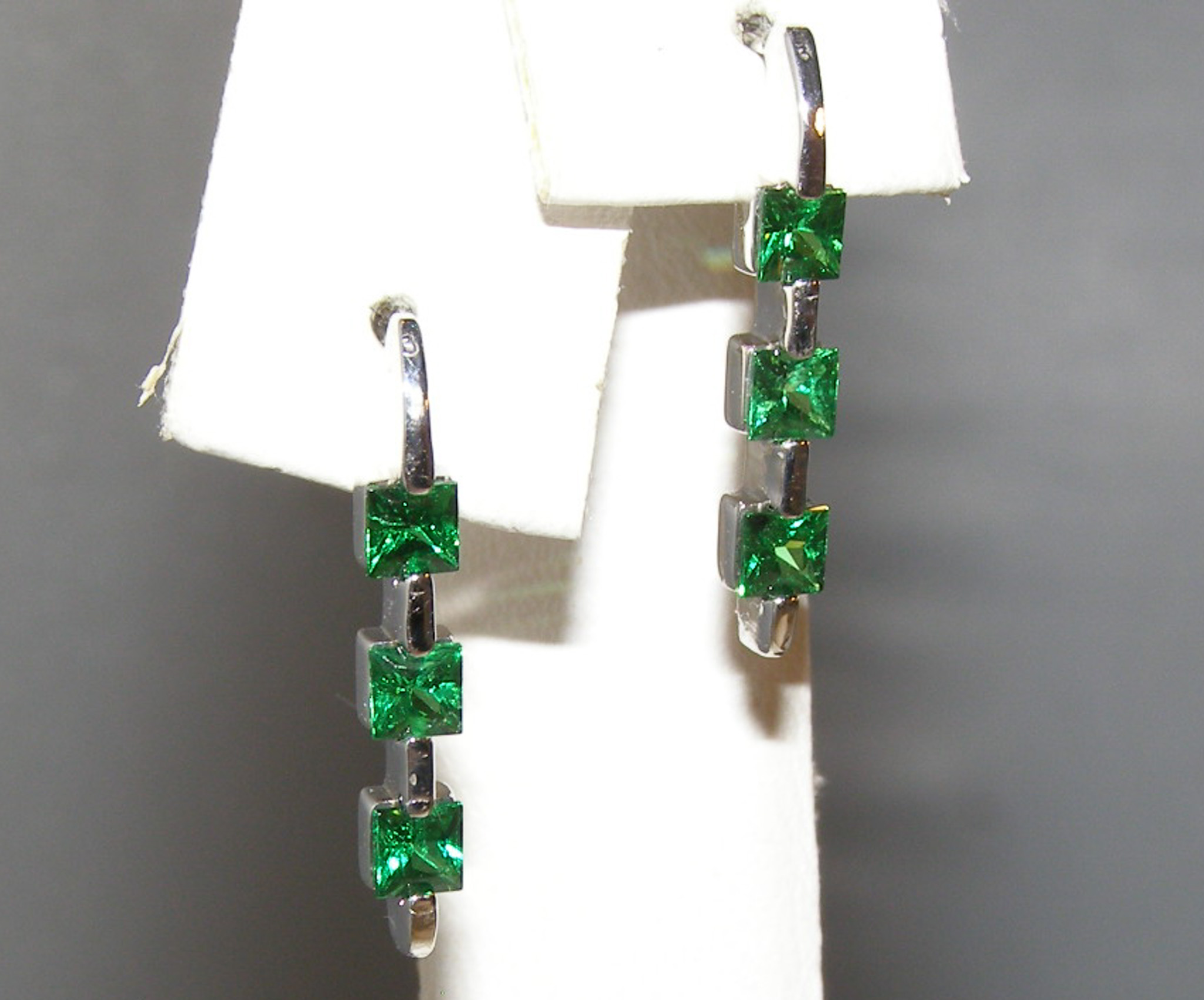 AAA+ Princess Cut Tsavorite (N)* Dangle Bar Earrings 14KWG 0.90 ctw NEW ITEM - Image 3
