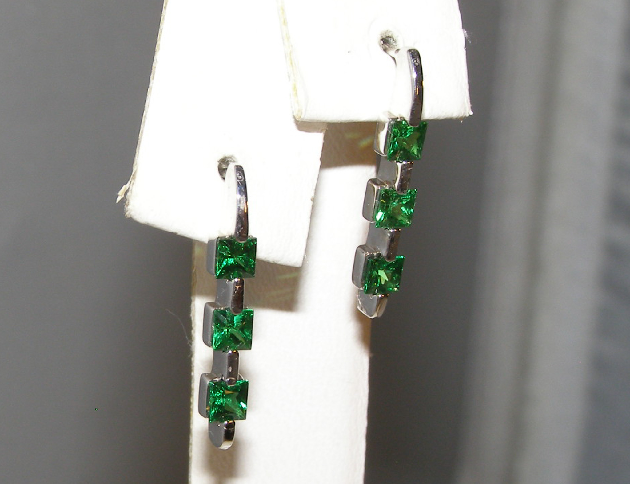 AAA+ Princess Cut Tsavorite (N)* Dangle Bar Earrings 14KWG 0.90 ctw NEW ITEM - Image 5
