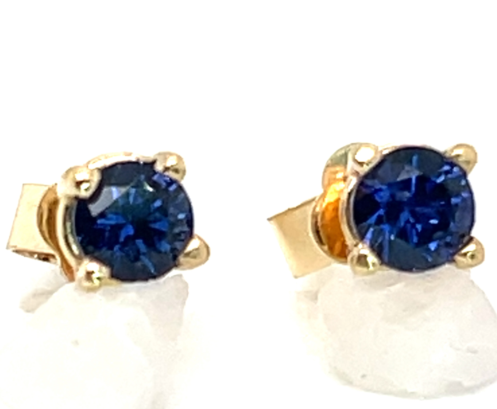 Dark Blue Ceylon Sapphire (H)* Studs 14KYG 0.64 ctw - Image 3