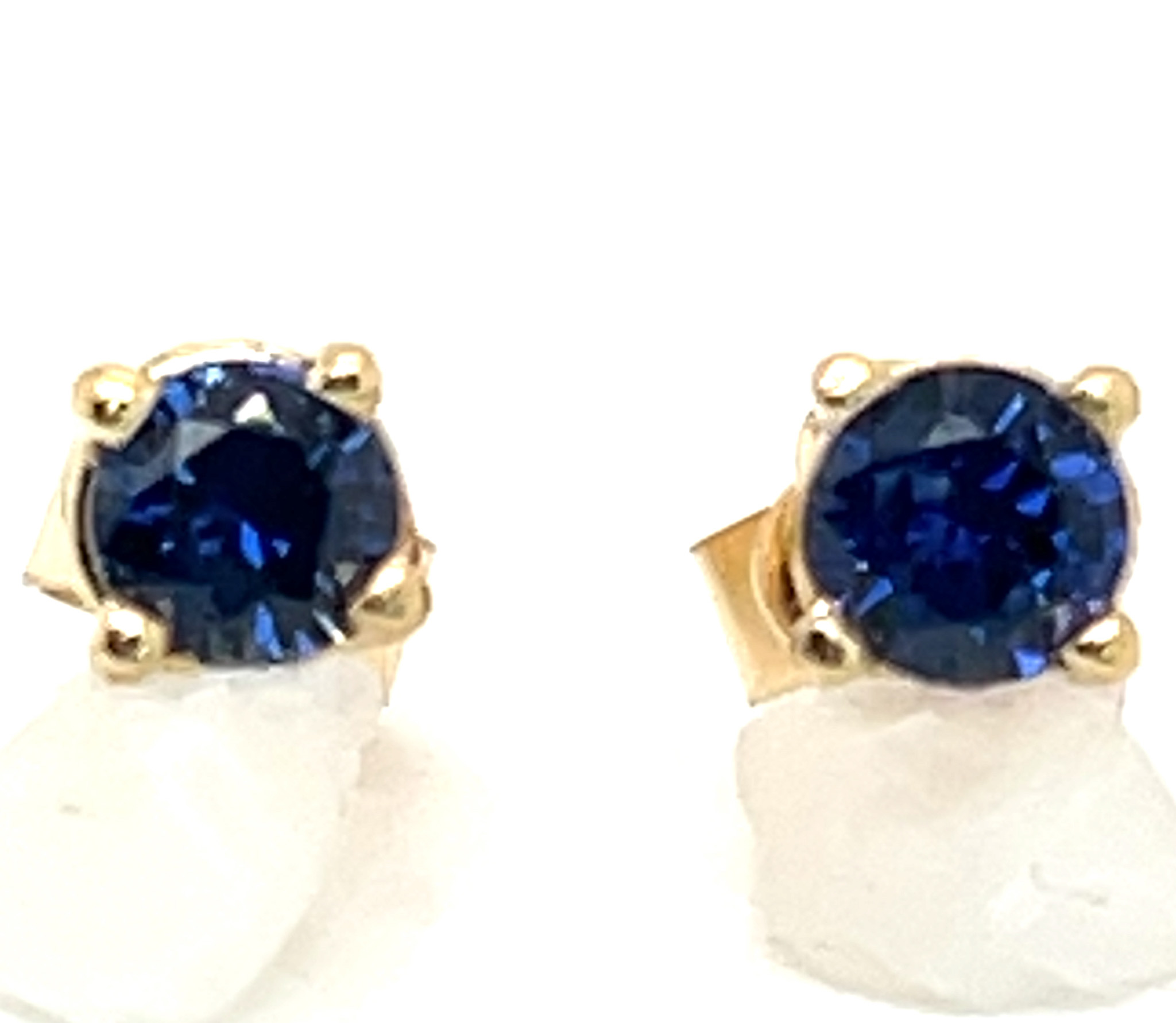 Dark Blue Ceylon Sapphire (H)* Studs 14KYG 0.64 ctw - Image 4