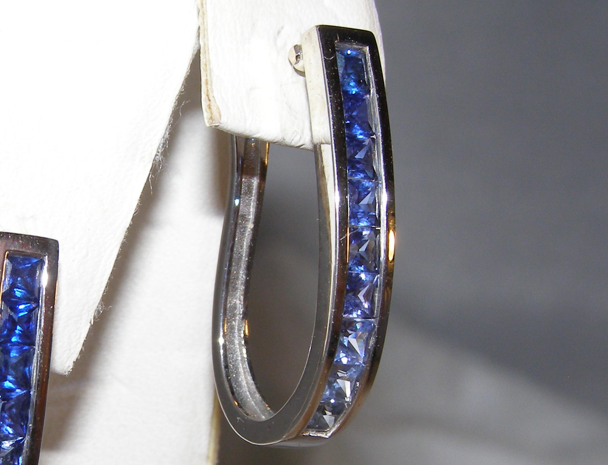 Princess Cut Blue Ombre Sapphire (H)* Hoops 14KWG 1.80 ctw - Image 3