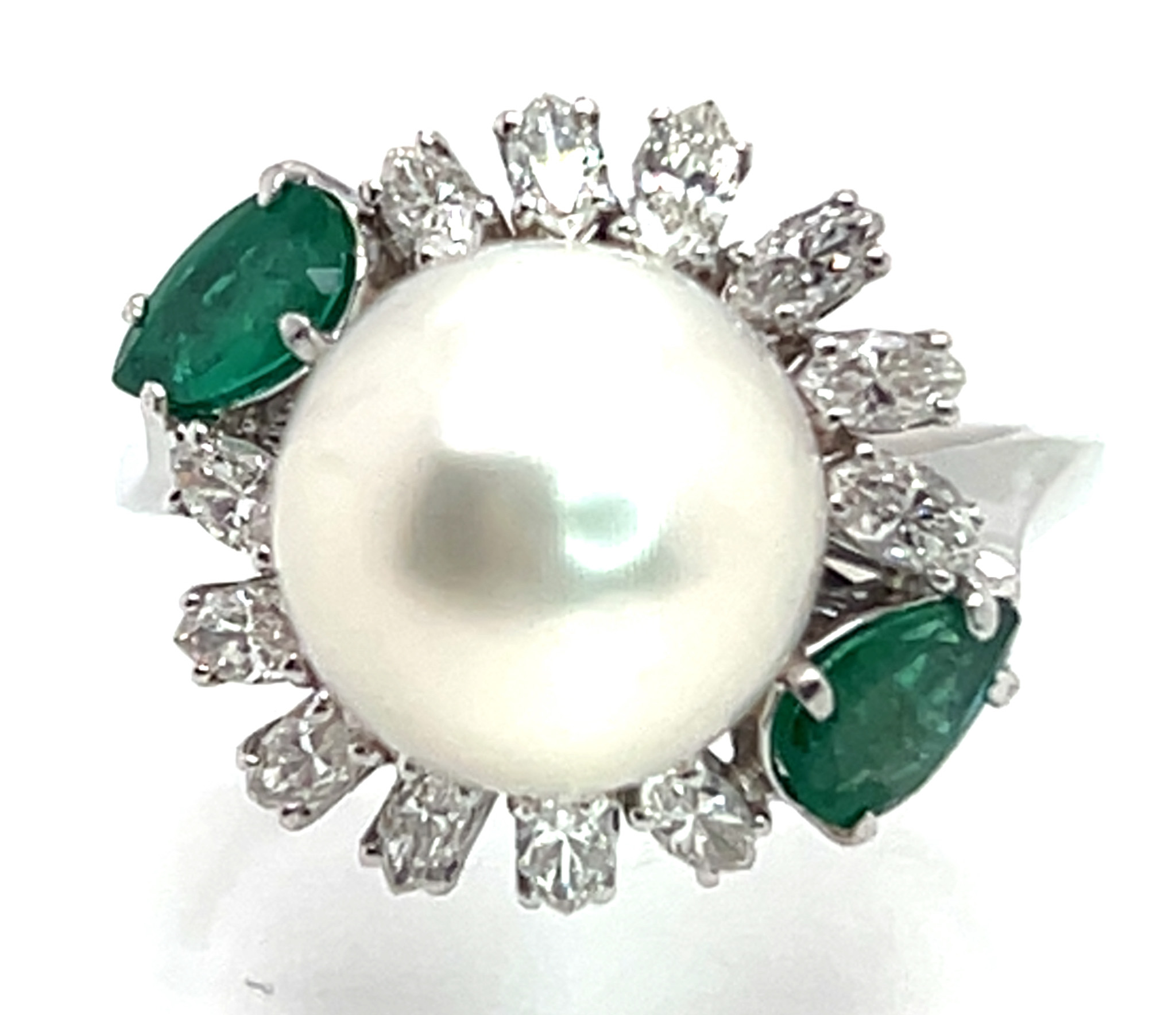 Elegant Pearl (N)* Diamond Halo Emerald Ring 9.7 mm Pearl 18KWG 1.00 ctw NEW ITEM - Image 5