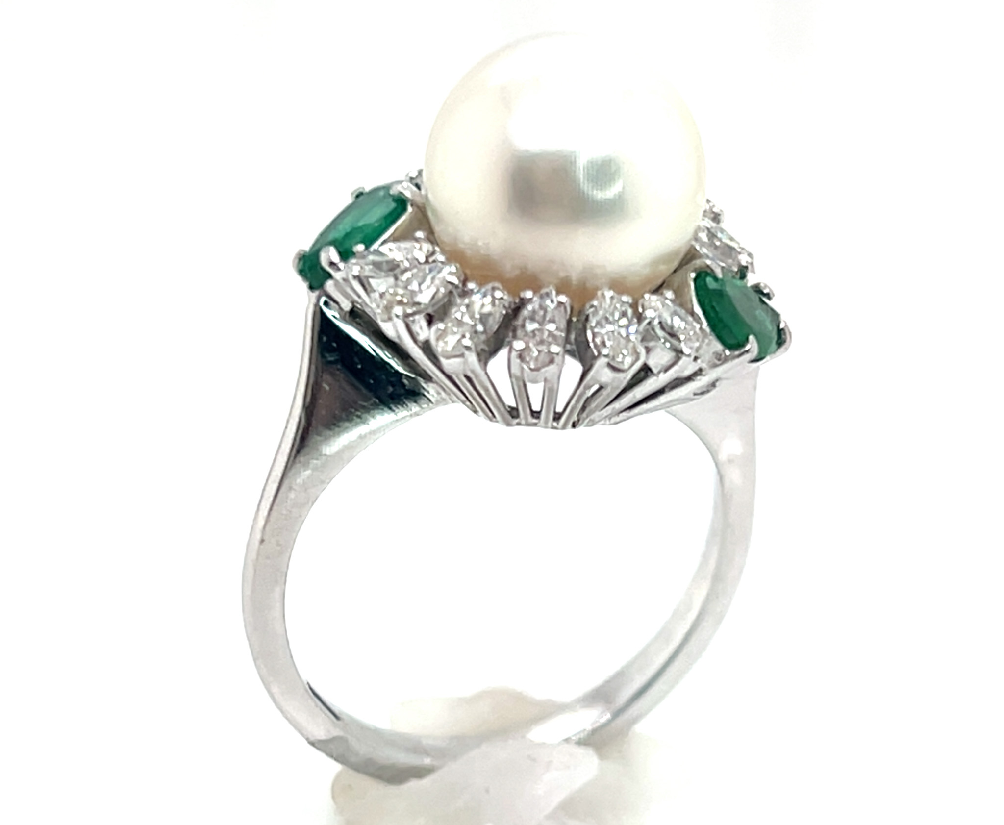 Elegant Pearl (N)* Diamond Halo Emerald Ring 9.7 mm Pearl 18KWG 1.00 ctw NEW ITEM - Image 6