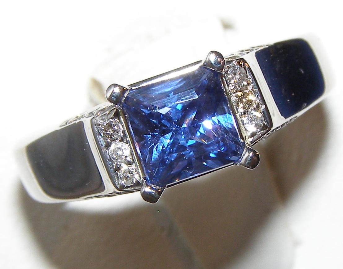 Kirk Kara Charlotte Baguette Blue Sapphire Engagement Ring - K303BDS55 –  Ben Garelick