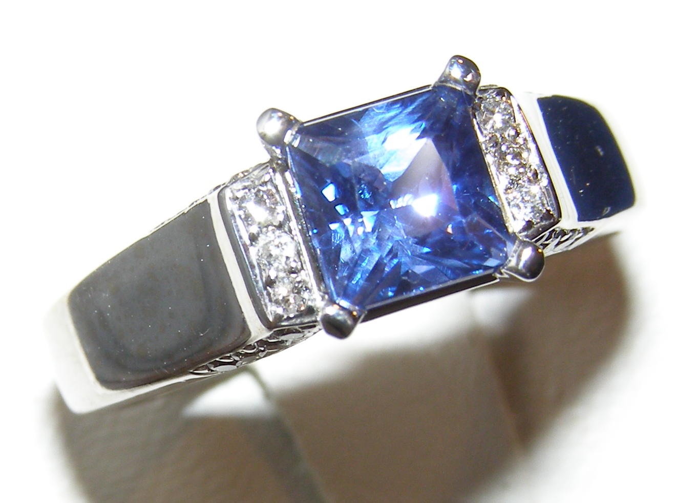 Princess Cut Art Deco Sapphire Ring | LUO