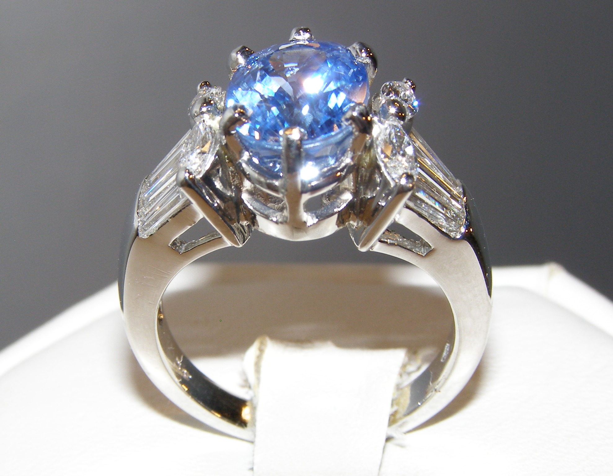 AGL Certified Ceylon Sapphire Platinum Diamond Ring 6.50 ctw Simply