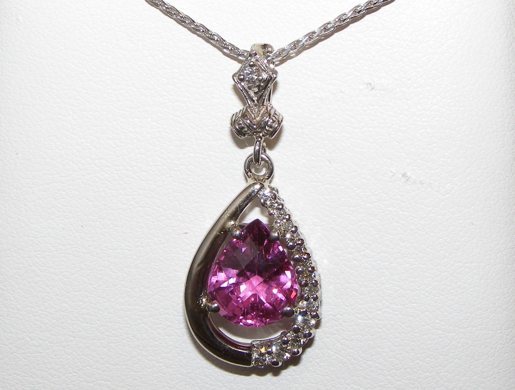 Exquisite AAA+ Rhodolite Diamond Pendant 14KWG 5.13 ctw
